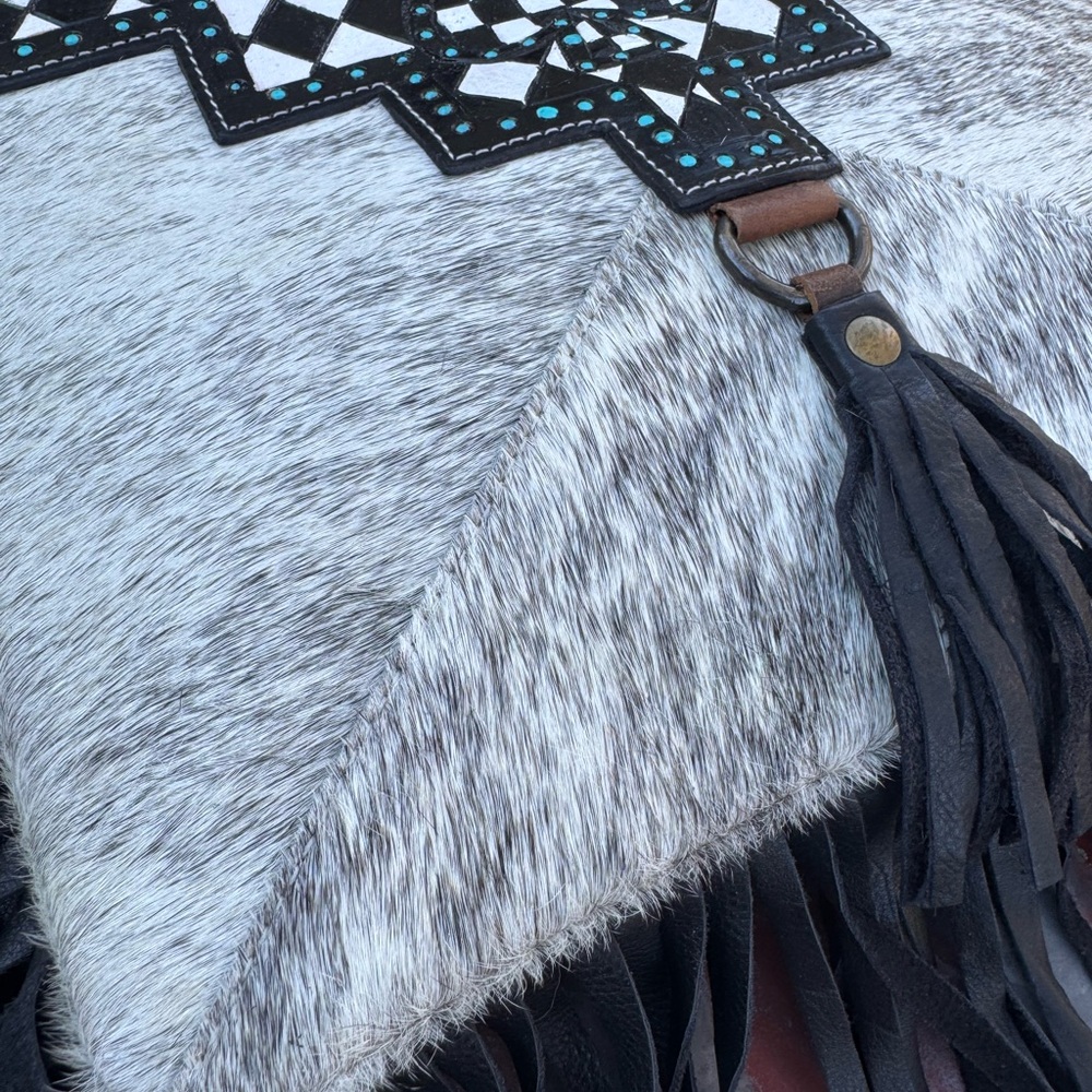 Cowhide & Fringe Handbag - Picture 4 of 9